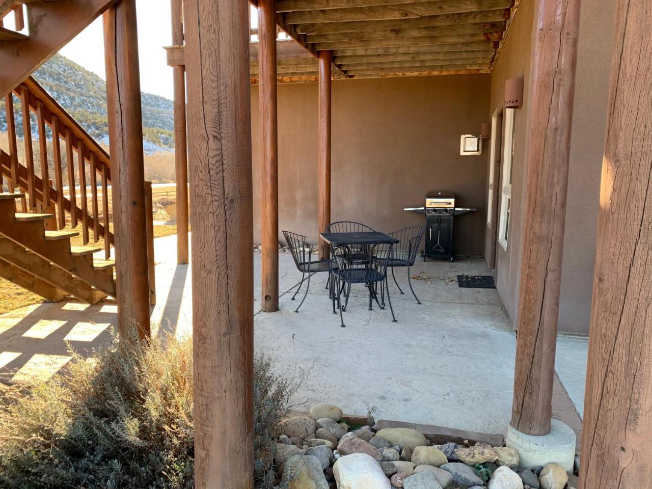 Slot Canyons Inn Bed & Breakfast Ескаланте Екстериор снимка